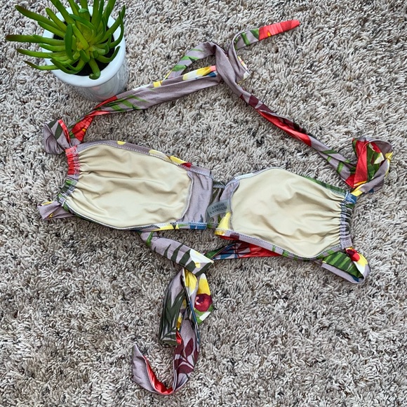 ❤️🚫SOLD🚫❤️Victorias Secret Exotic Bikini Top - Picture 4 of 4